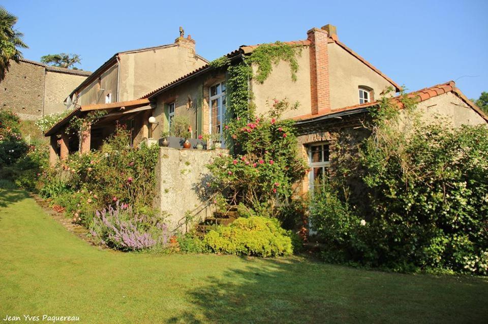 Le Moulin Neuf Beaupréau-en-Mauges Exterior foto